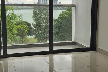 Skyvilla, D Island Residence