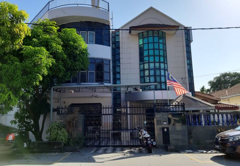 Kampung Datuk Keramat