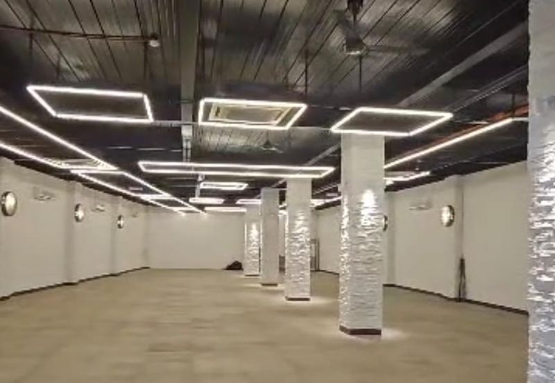 Facing main road KL city bungalow commercial shop