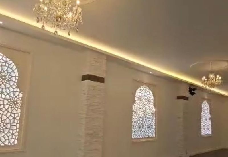 Facing main road KL city bungalow commercial shop