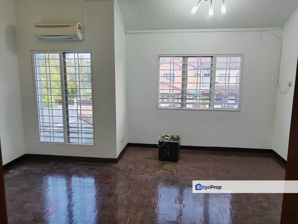 2sty terrace 22x70 freehold Taman Pinggiran Usj 1, Selangor, USJ