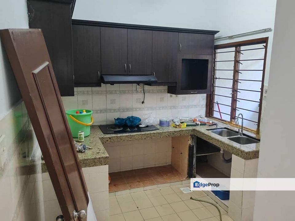 2sty terrace 22x70 freehold Taman Pinggiran Usj 1, Selangor, USJ