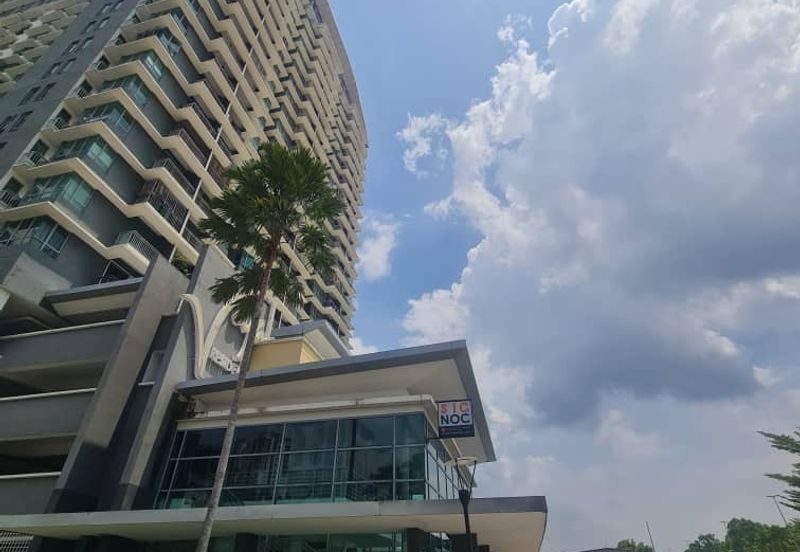 Facing Main Road Shop duplex Vega Residensi Condo Cyberjaya  