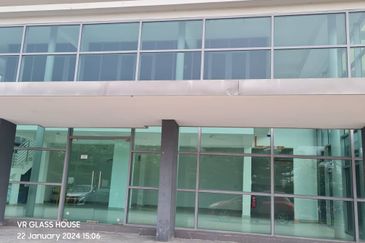 Facing Main Road Shop duplex Vega Residensi Condo Cyberjaya  