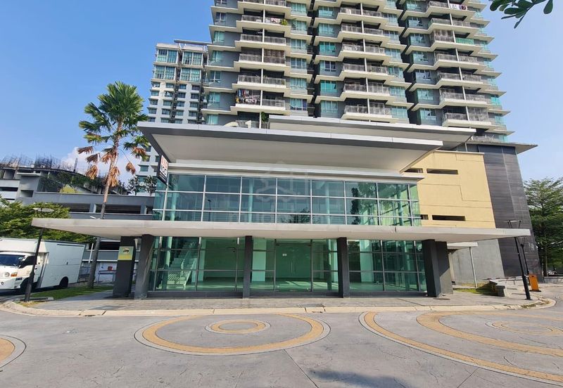 Facing Main Road Shop duplex Vega Residensi Condo Cyberjaya  