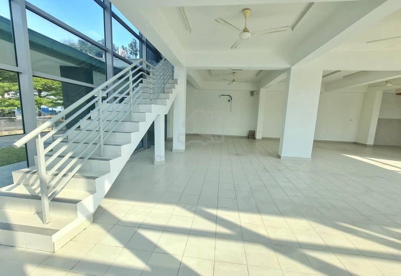 Facing Main Road Shop duplex Vega Residensi Condo Cyberjaya  