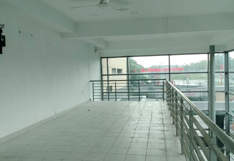 Facing Main Road Shop duplex Vega Residensi Condo Cyberjaya  