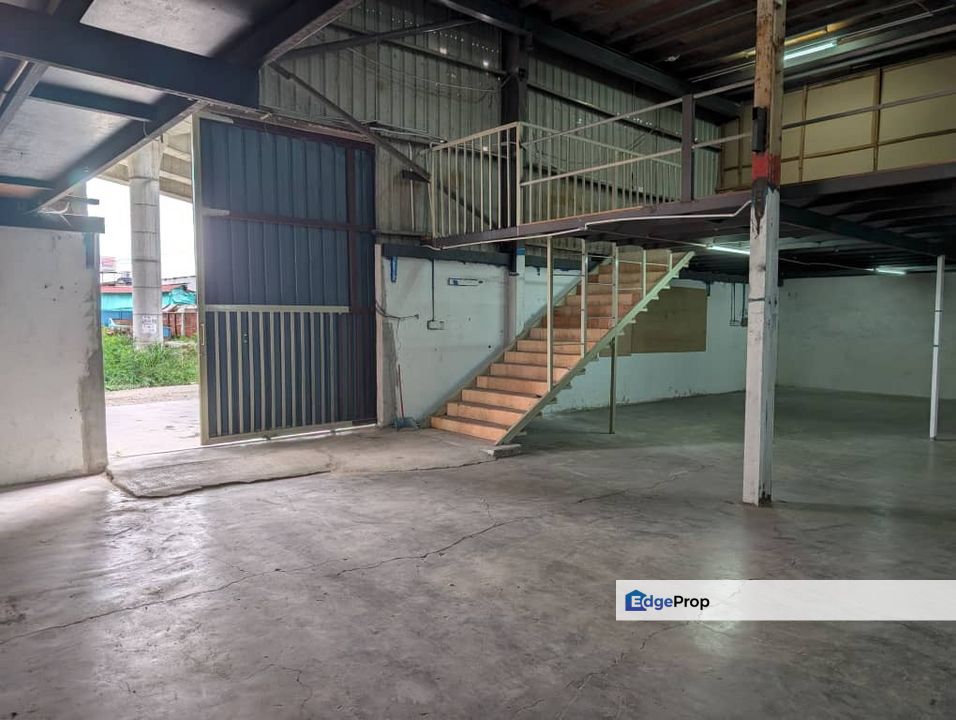 Balakong Cheras Face Main Road Multilevel Warehouse Factory, Selangor, Cheras