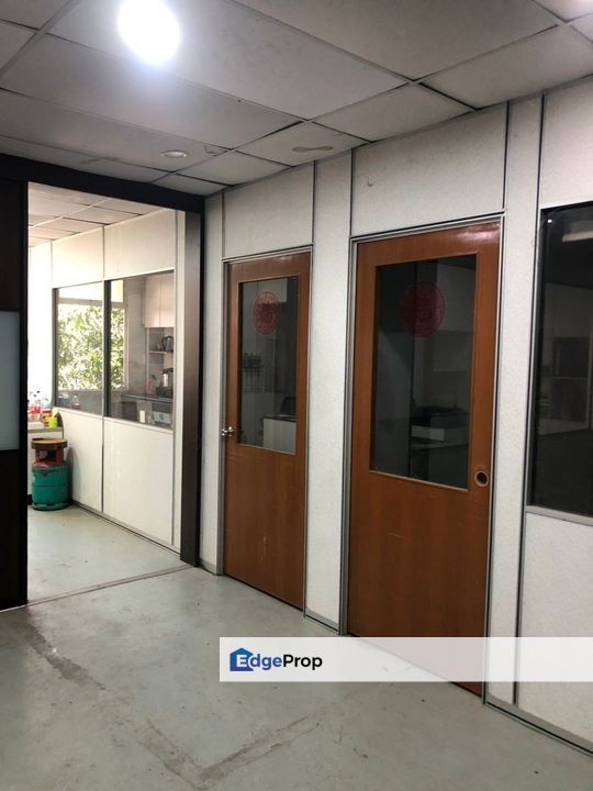 Face main Road 24x100 1.5sty link Factory Sg Buloh Jaya Industri, Selangor, Sungai Buloh