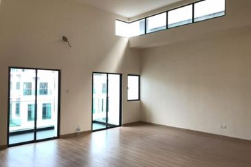 Taman Nusaputra Timur