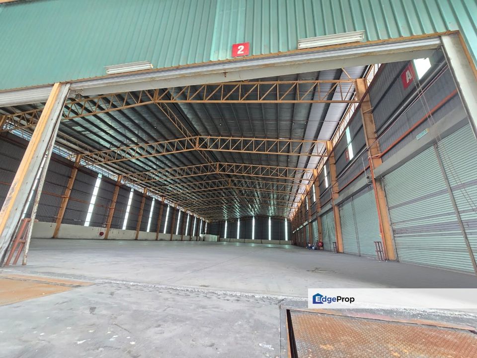 90,000sf Warehouse Office USJ Taman Perindustrian Subang Jaya, Selangor, Subang Jaya