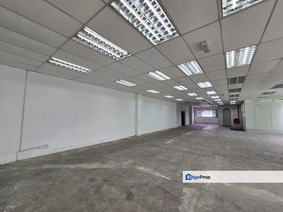 90,000sf Warehouse Office USJ Taman Perindustrian Subang Jaya, Selangor, Subang Jaya
