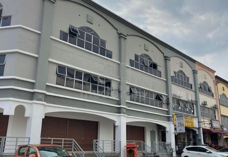 Pusat Perdagangan Seri Kembangan