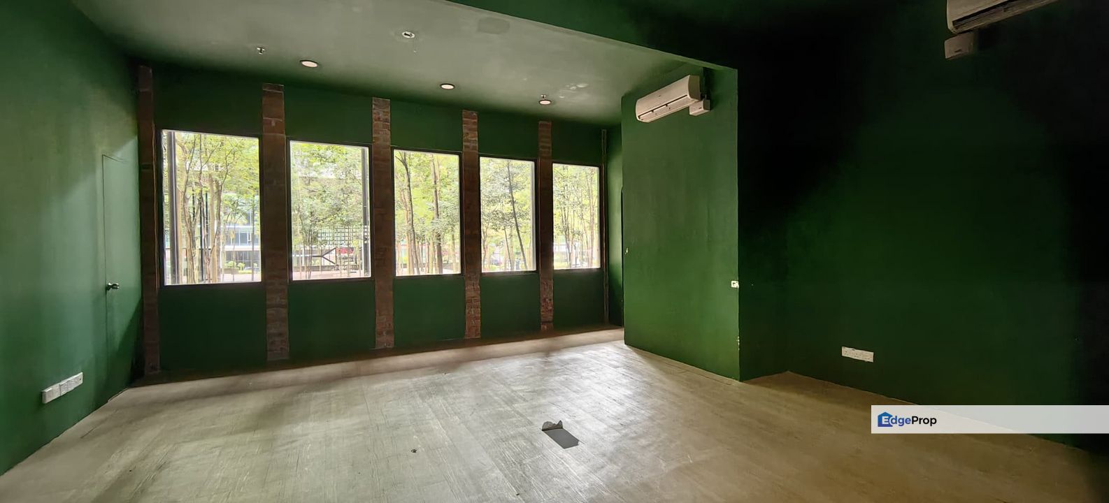 Ground Floor Ofiice PJ trade centre Damansara perdana, Selangor, Petaling Jaya
