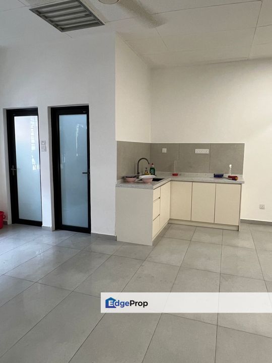 Renovated office 1st floor Puj 8 Puncak jalil, Selangor, Seri Kembangan