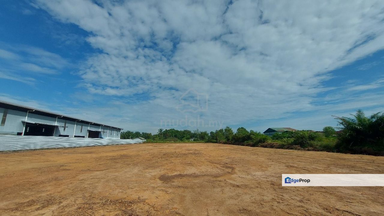 Main Road Facing Industrial Land Ijok Town Center, Selangor, Kuala Selangor