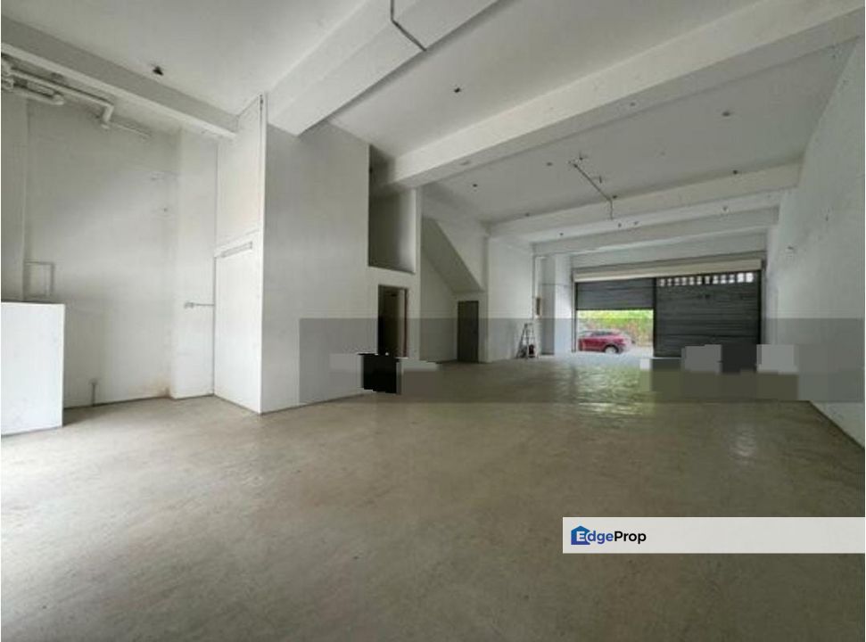 Face Main Road Ground Shop Taman Equine Seri Kembangan, Selangor, Seri Kembangan