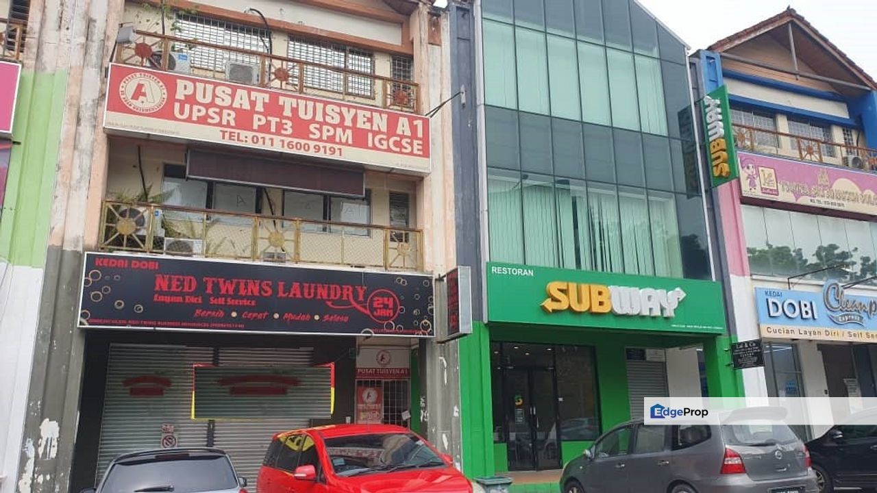 Face Main Road Ground Shop Taman Equine Seri Kembangan, Selangor, Seri Kembangan