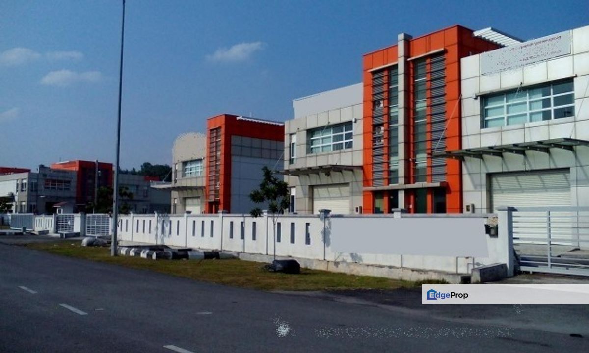Semi D Factory Warehouse Perindustrian Tasik Perdana Puchong, Selangor, Puchong