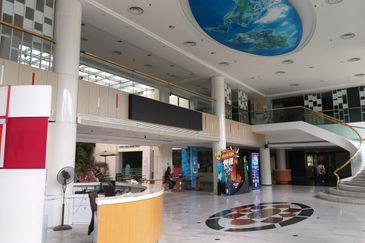 HiCom-Glenmarie Industrial Park