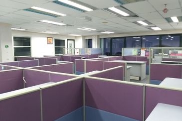 HiCom-Glenmarie Industrial Park