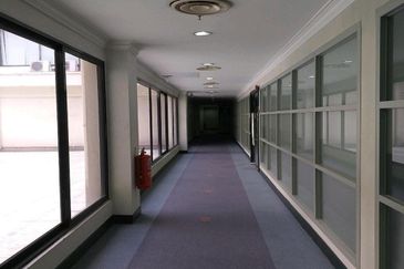 HiCom-Glenmarie Industrial Park