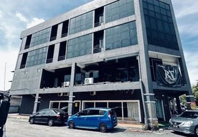 Kayu Ara Business Park, Kayu Ara