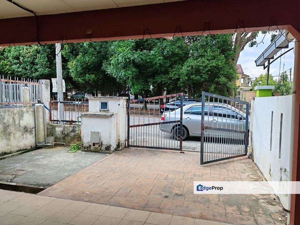 22x75 2sty Terace Puchong Utama Pu1, Selangor, Puchong