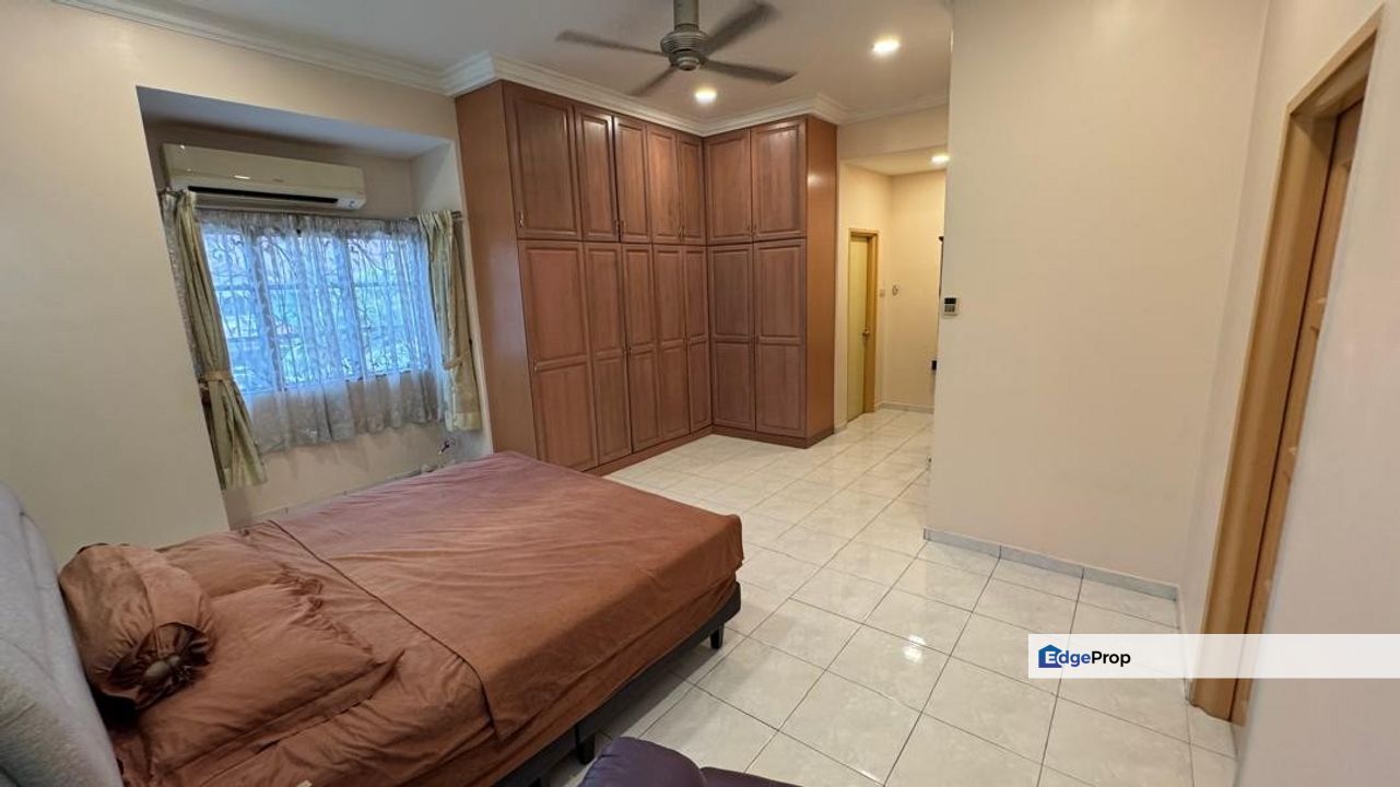  2sty Semi D Large 5160sf Seksyen 7 Shah Alam, Selangor, Shah Alam