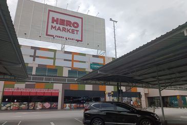 Ground Floor Shop Bandar Puteri 1 Puchong Opp Hero Market