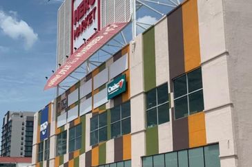 Ground Floor Shop Bandar Puteri 1 Puchong Opp Hero Market