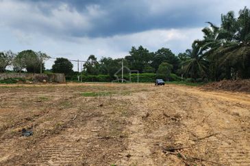 Face main road Industrial Land Jalan Muar-Tangkak