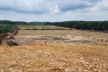 Face main road Industrial Land Jalan Muar-Tangkak