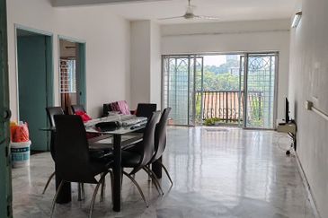 Sri Tanjung Apartment