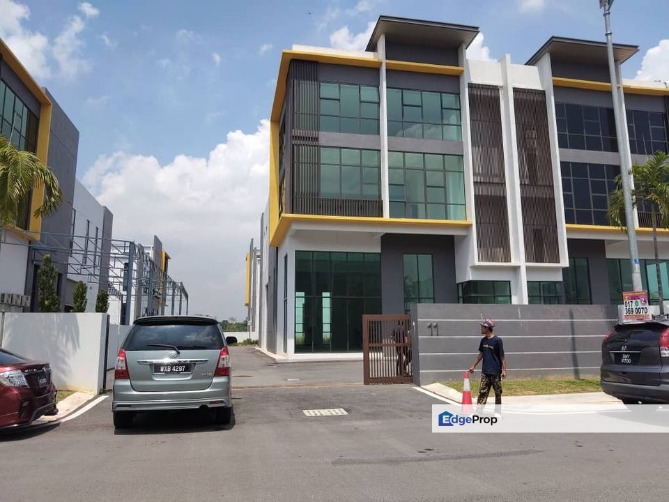 10,200sf Freehold 3sty Semi-D Factory Bandar Serenia Sepang, Selangor, Sepang
