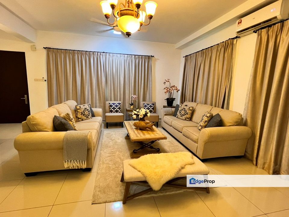 Fully Furnish Corner 3sty Terrace Lake Point Residence Cyberjaya, Selangor, Cyberjaya