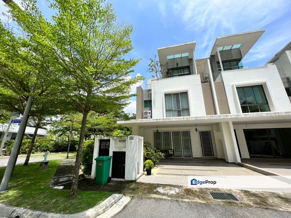 Fully Furnish Corner 3sty Terrace Lake Point Residence Cyberjaya, Selangor, Cyberjaya