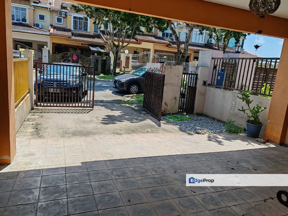 Nice Renovated 2sty Terrace Bandar Bukit Puchong Amentis, Selangor, Puchong