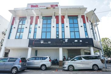 Jalan Kenari, Bandar Puchong Jaya