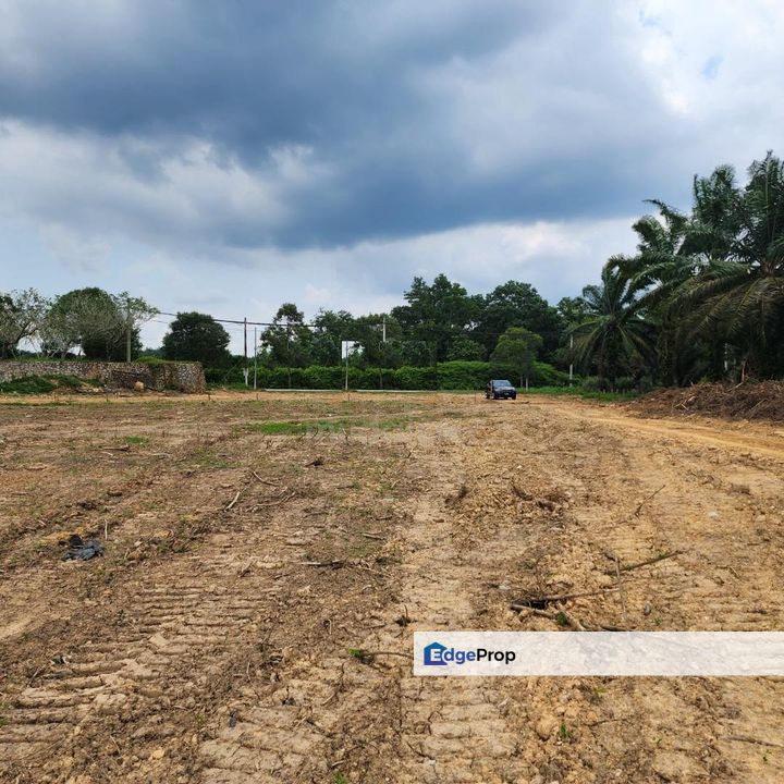 9-Acres Main Road Industrial Land Jalan Batu Pahat Kluang Johor, Johor, Kluang