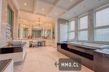 Duta Villa, Setia Alam