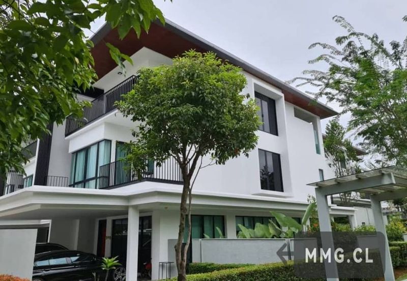 Duta Villa, Setia Alam