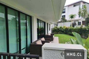 Duta Villa, Setia Alam