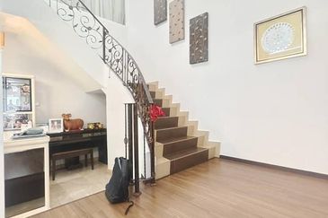 Glenmarie Cove Residence