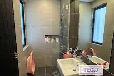 Duta Villa, Setia Alam