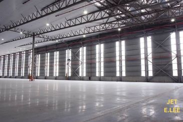 Big Warehouse @ Puncak Alam, Kuala Selangor