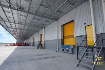 Big Warehouse @ Puncak Alam, Kuala Selangor