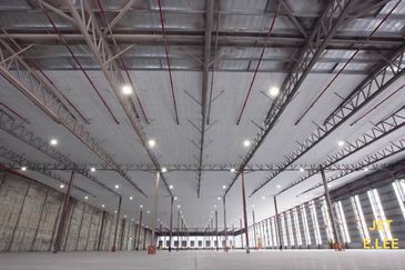 Big Warehouse @ Puncak Alam, Kuala Selangor