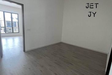 2 Sty Brand New Terrace @ Nadira Bandar Bukit Raja Klang