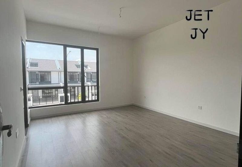 2 Sty Brand New Terrace @ Nadira Bandar Bukit Raja Klang